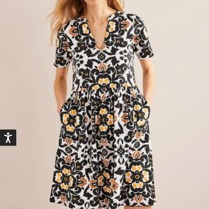 Boden | Dresses | Boden Easy Notch Neck Jersey Dress Black Opulent Pome  Pattern Size 6r | Poshmark